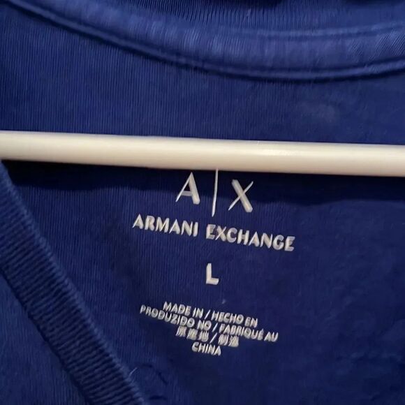 Armani exchange v neck womens tee. Size L - Picture 2 of 4